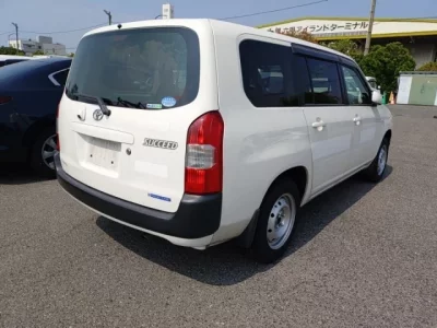 Toyota SUCCEED