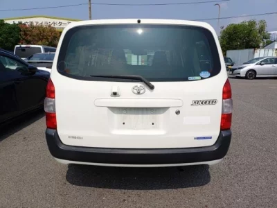 Toyota SUCCEED