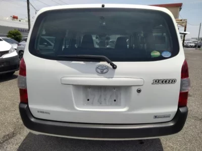 Toyota SUCCEED