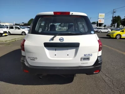 Nissan AD