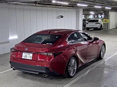 Lexus IS