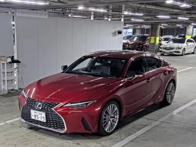Lexus IS