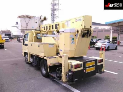 Isuzu ELF