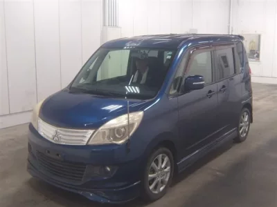 Mitsubishi DELICA D2