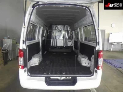 Nissan CARAVAN VAN