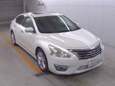 Nissan TEANA