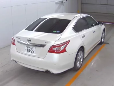 Nissan TEANA