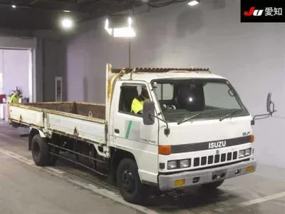 Isuzu TRUCK