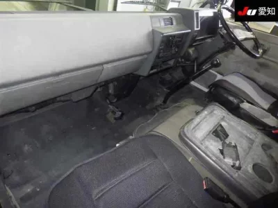 Isuzu TRUCK