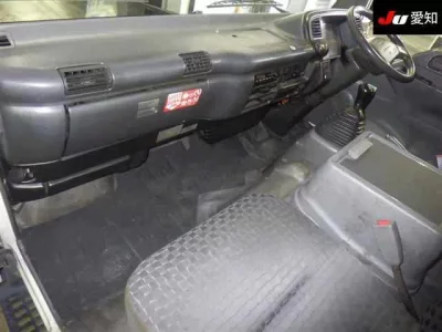 Isuzu TRUCK