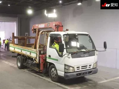 Isuzu ELF