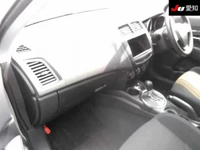 Mitsubishi RVR