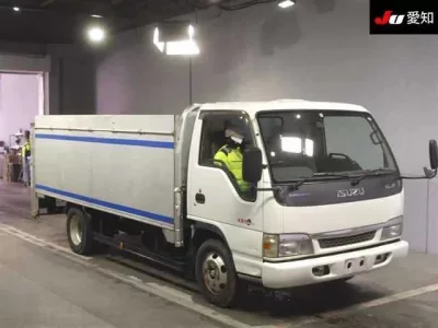 Isuzu ELF