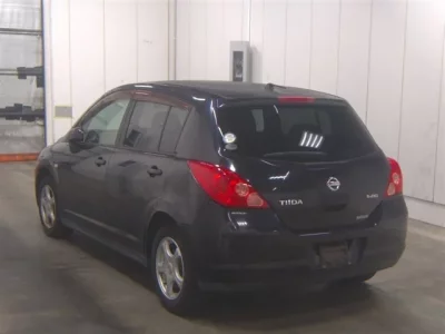 Nissan TIIDA