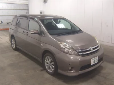 Toyota ISIS