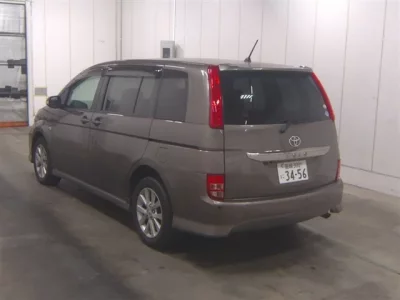 Toyota ISIS