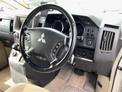 Mitsubishi DELICA D5