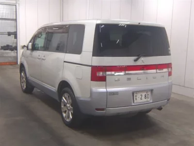 Mitsubishi DELICA D5