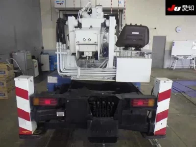 Mazda TITAN