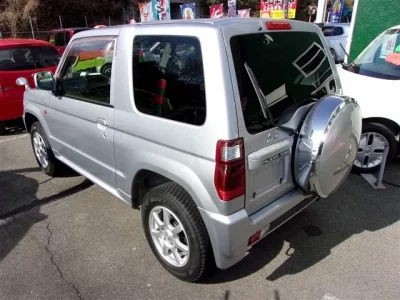 Mitsubishi PAJERO MINI