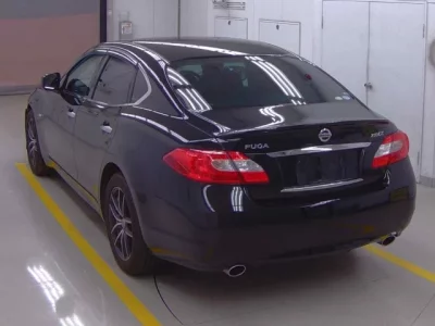 Nissan FUGA