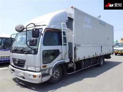 Nissan CONDOR