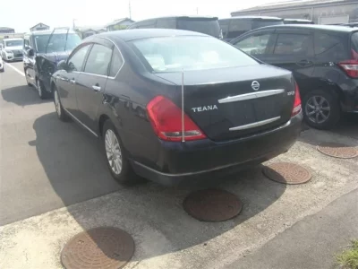 Nissan TEANA