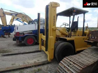 KOMATSU FORKLIFT