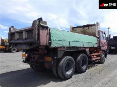 Nissan TRUCK