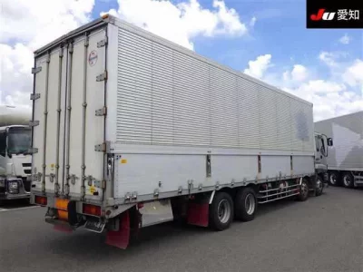 Isuzu TRUCK