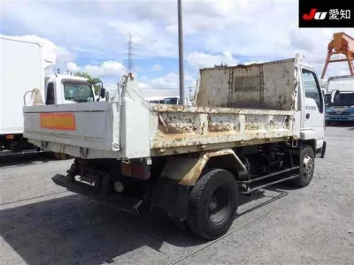 Isuzu TRUCK