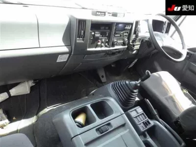 Isuzu TRUCK
