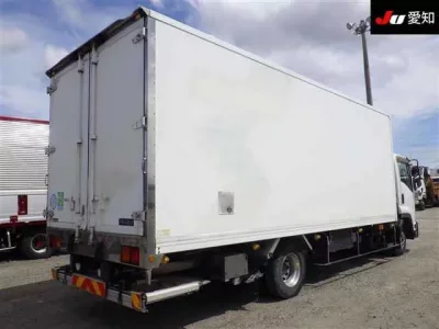 Isuzu TRUCK