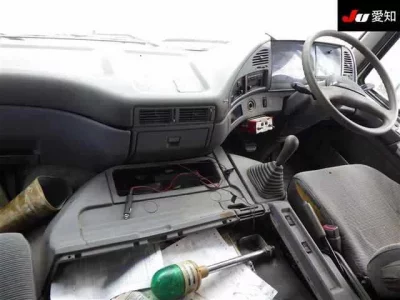 Hino TRUCK