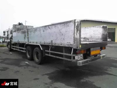 Isuzu GIGA