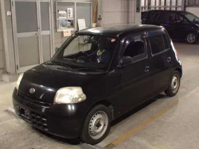 Daihatsu Esse