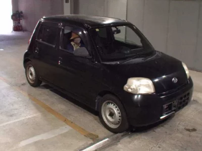 Daihatsu Esse