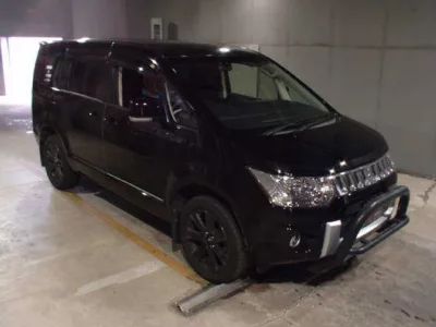 Mitsubishi DELICA D5