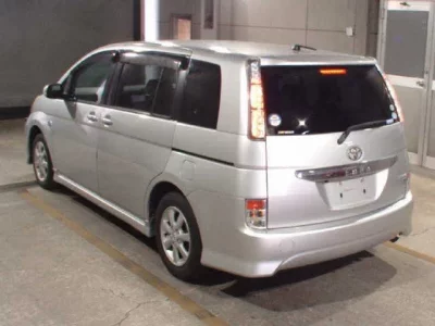 Toyota ISIS