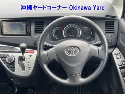 Toyota ISIS