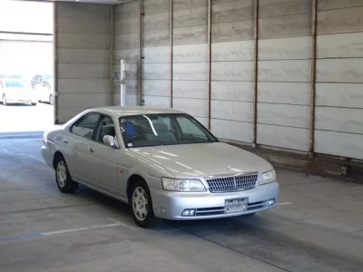 Nissan LAUREL