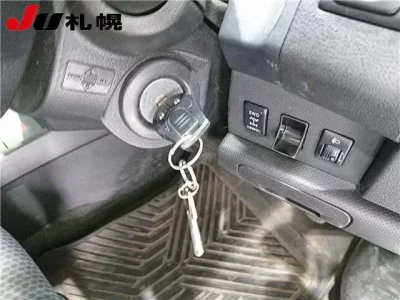 Nissan WINGROAD
