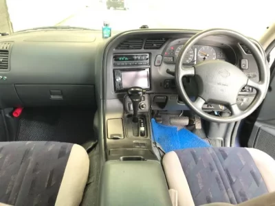 Nissan LARGO
