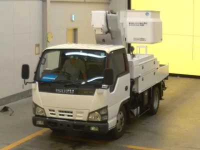 Isuzu ELF