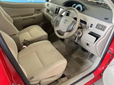 Toyota RAUM