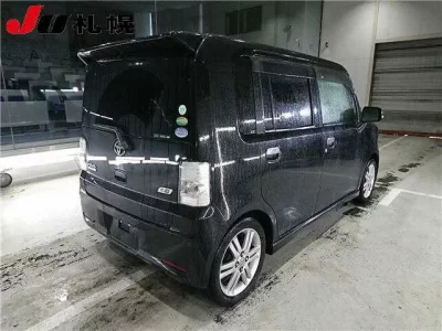 Toyota PIXIS SPACE