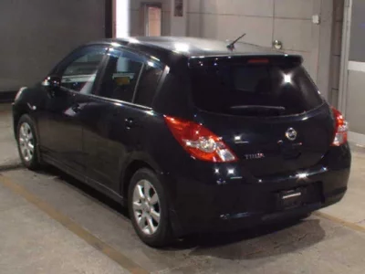 Nissan TIIDA