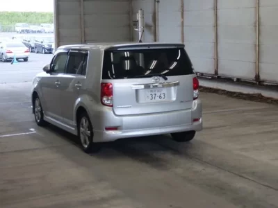 Toyota COROLLA RUMION