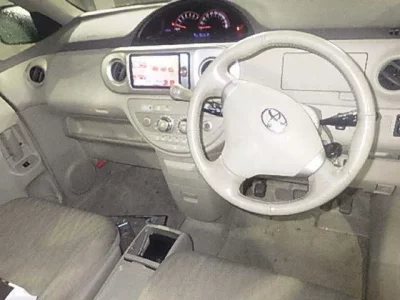 Toyota PORTE