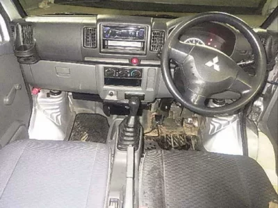 Mitsubishi MINICAB VAN
